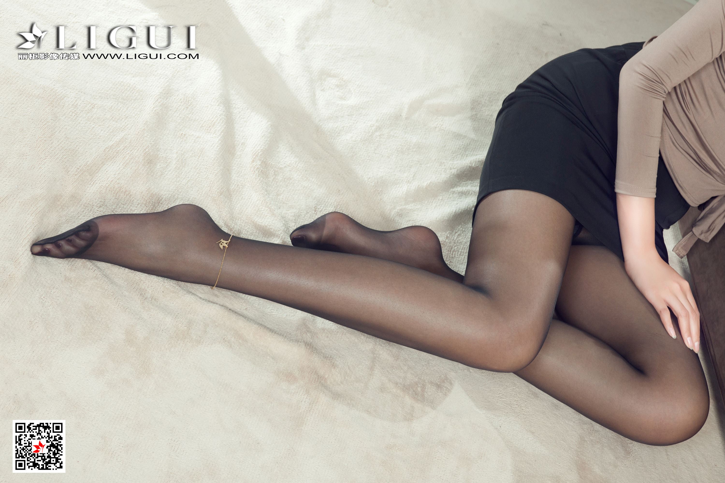 Ligui丽柜  2021.02.01 《职场新秀》嘤嘤